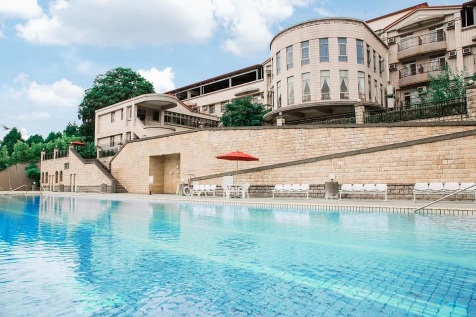San Yu Health Center Apartman Jücsi Kültér fotó